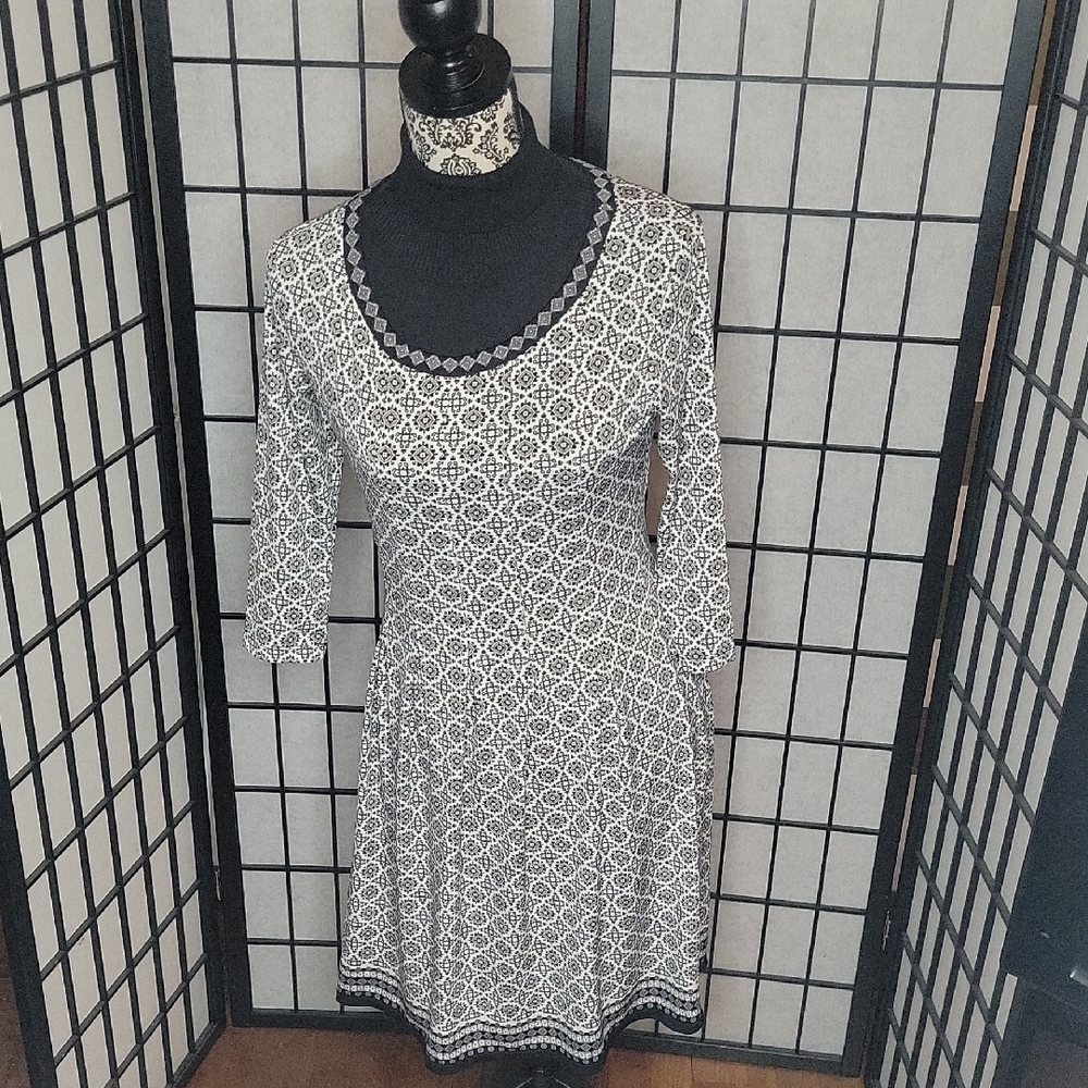 Max Studio Women's Fit and Flare Dress Geometric Print Black/white Sz Sm